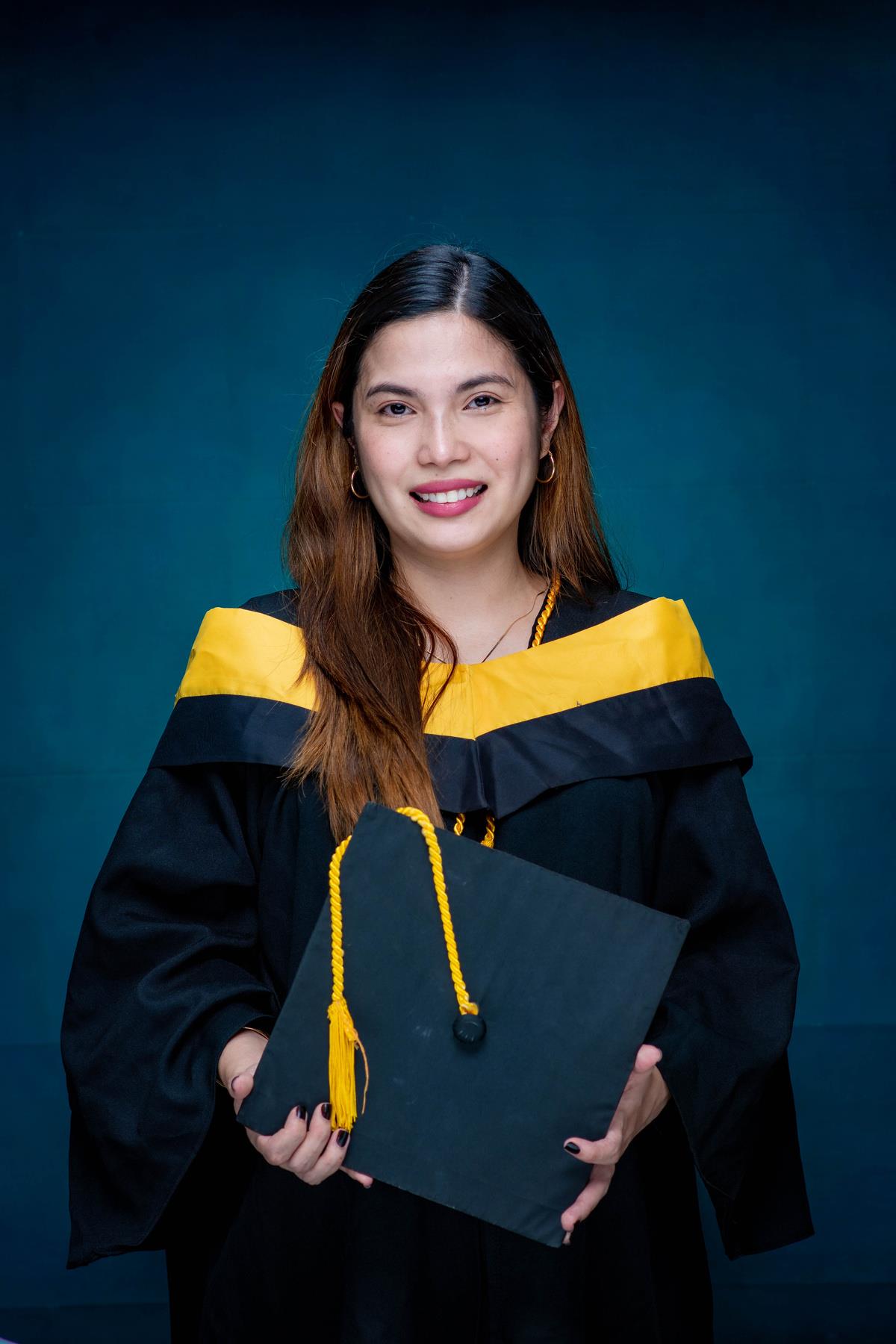 MARY ARNAIZ